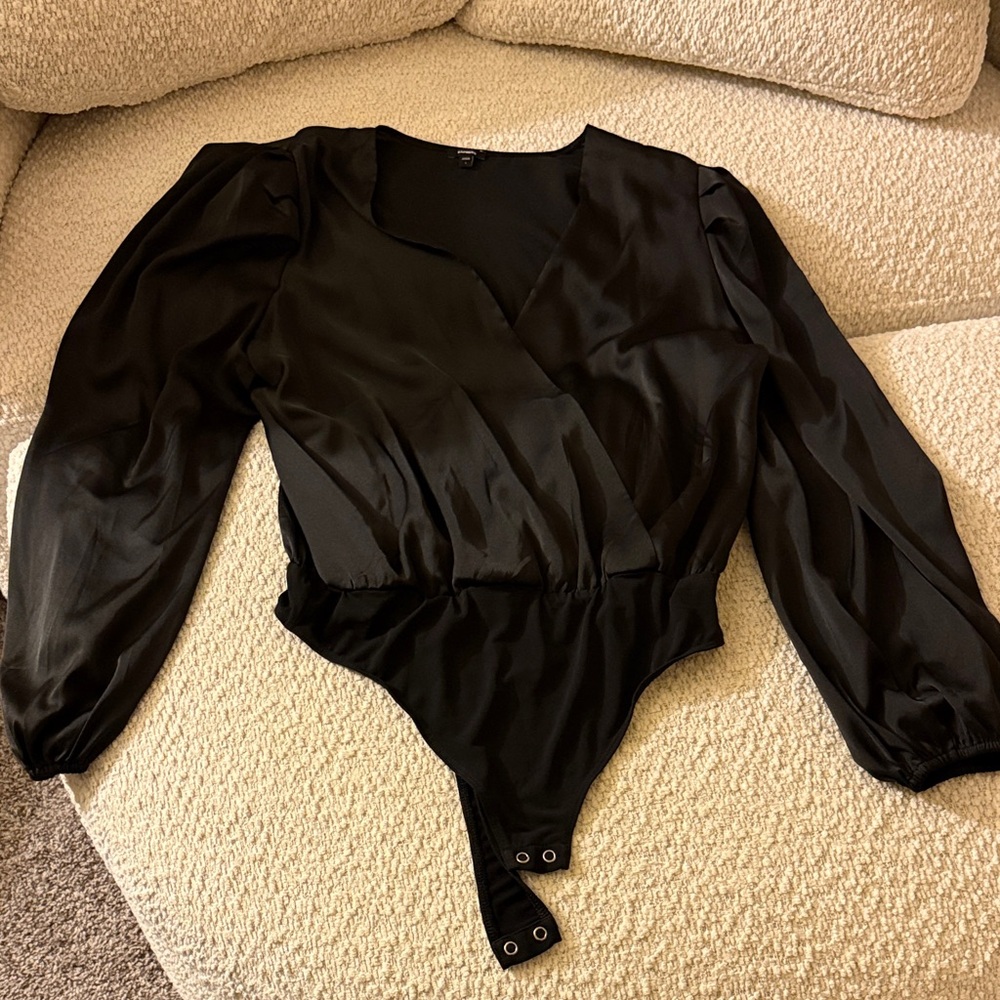 Express Sleek Black Top